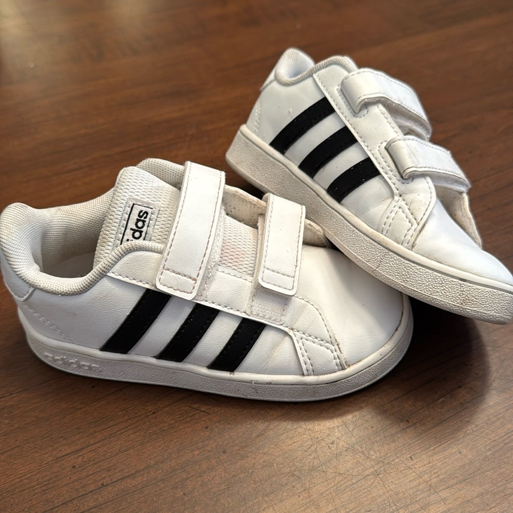 adidas toddler grand court sneakers
